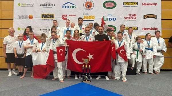 Bakan Bak'tan Down Judo Milli Takımına tebrik
