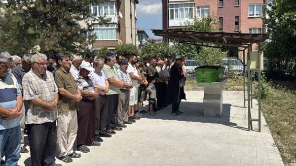 Kazada yaşamını yitiren yaşlı adam toprağa verildi