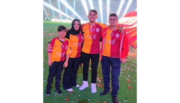 Galatasaray'ın yıldızı Yunus'tan Buldan'a selam var