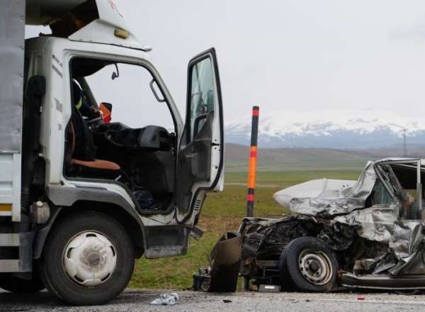 Erzurum'da kent merkezinde bir ayda 173 trafik kazası