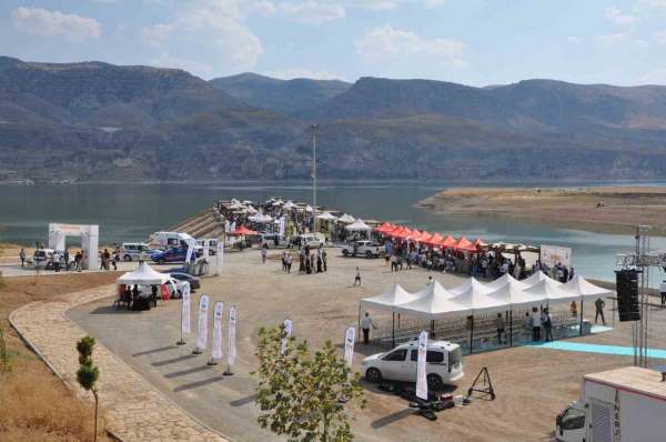 Tarihi Hasankeyf'te Su, Doğa Sporları ve Turizm Festivali düzenlendi