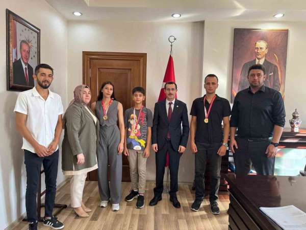 Bozdoğan Kaymakamı Polat, Zafer Kupası'nda madalya kazanan sporcuları tebrik etti