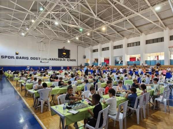 Söke'deki Satranç Turnuvası'na 205 sporcu katıldı