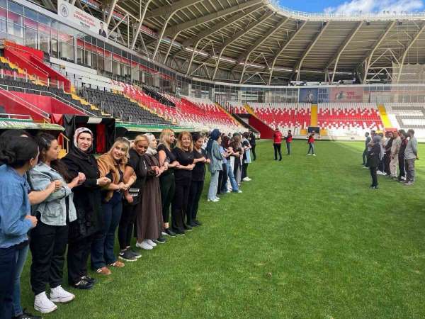 Erzincan'da özel güvenlik görevlilerine spor güvenliği eğitimi