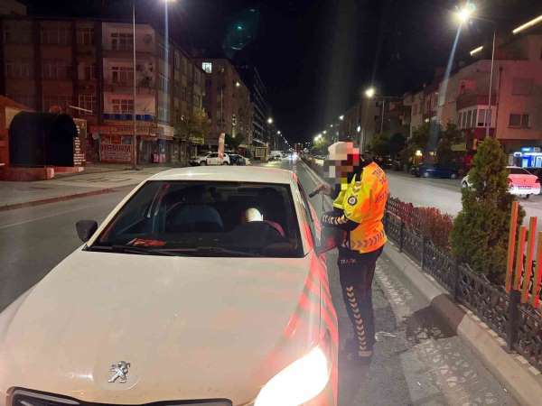 Kayseri'de otomobiliyle uyuyakalan sürücüye 25 bin TL idari para cezası yazıldı