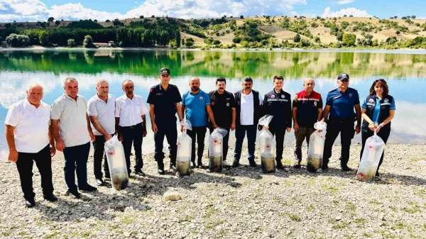 Uluköy Barajı'na 75 bin sazan yavrusu bırakıldı