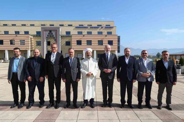 Diyanet İşleri Başkanı Erbaş, Uluslararası Saraybosna Üniversitesini ziyaret etti
