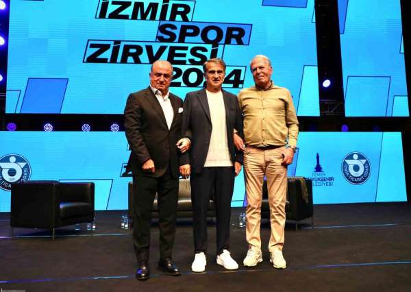 İzmir Spor Zirvesi'nde 'Efsanelerle Futbol' oturumu gerçekleştirildi