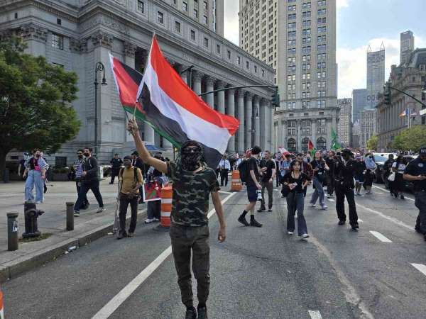 New York'ta binlerce Filistin yanlısı, İsrail saldırılarını 1. yılında protesto etti