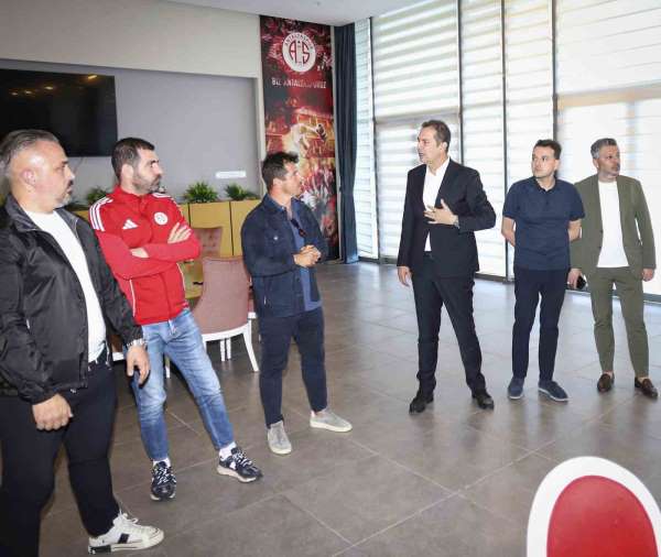 Antalyaspor'da Emre Belözoğlu dönemi sona erdi