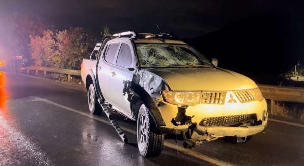 İzmir'de pikap ile elektrikli bisikletin çarpıştığı kazada 2 kişi öldü