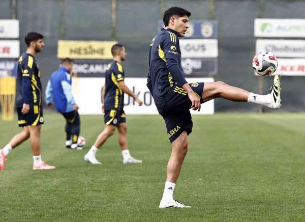 Jhon Duran, bireysel saha çalışmalarına başladı