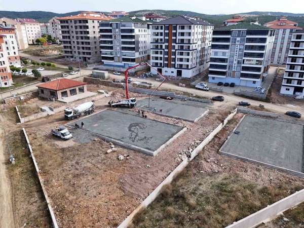 Akdağmadeni'nde 100. Yıl Spor Kompleksi inşa çalışmaları tüm hızıyla devam ediyor