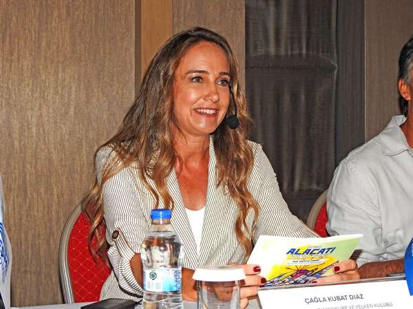 Alaçatı Wind Fest 2026 başladı: Dünyanın genç sörfçüleri Alaçatı'da buluştu