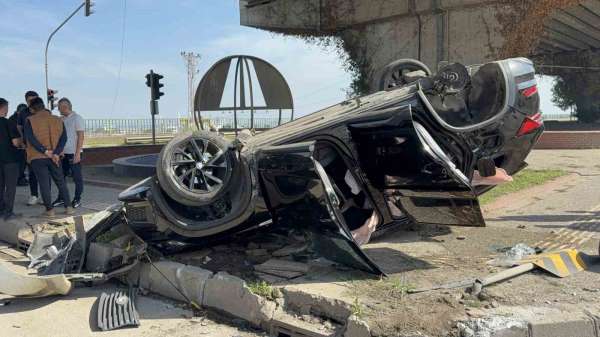 Bir saat önce 2,6 milyon liraya aldığı otomobile başka araç çarptı: 1 yaralı