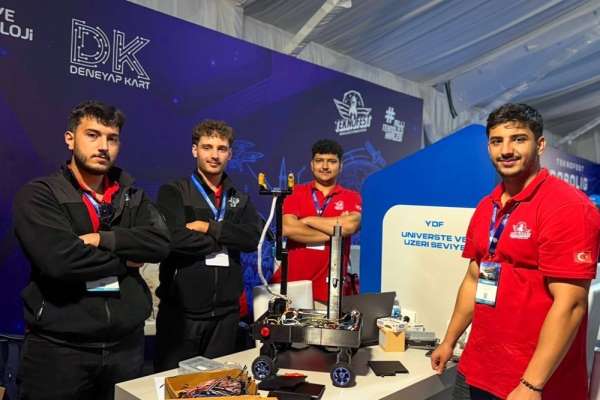 Kastamonu Üniversitesi öğrencileri, TEKNOFEST RoboLig'de Türkiye 5'incisi oldu