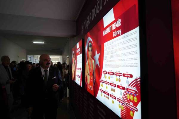 OMÜ'de Türk sporunun efsane isimleri 'Onur Duvarı'nda