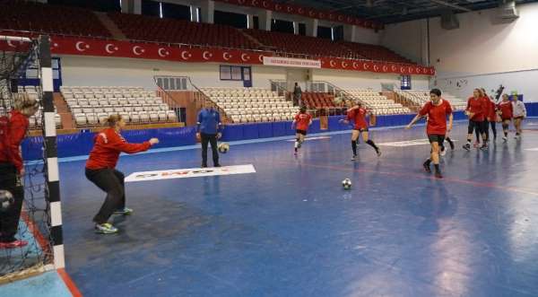 Kastamonu Belediyespor'da EHF Kupası hazırlıkları sürüyor 