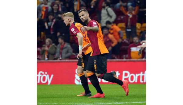Haris Seferovic ikinci golünü kaydetti