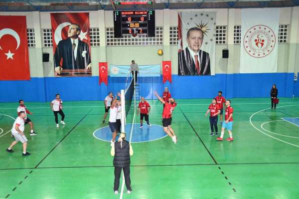Türkeli'de Kurumlar Arası Voleybol Turnuvası sona erdi