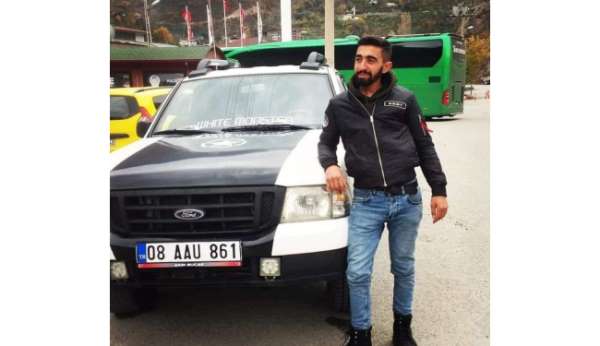 Artvin'de trafik kazası: 1 ölü, 4 yaralı