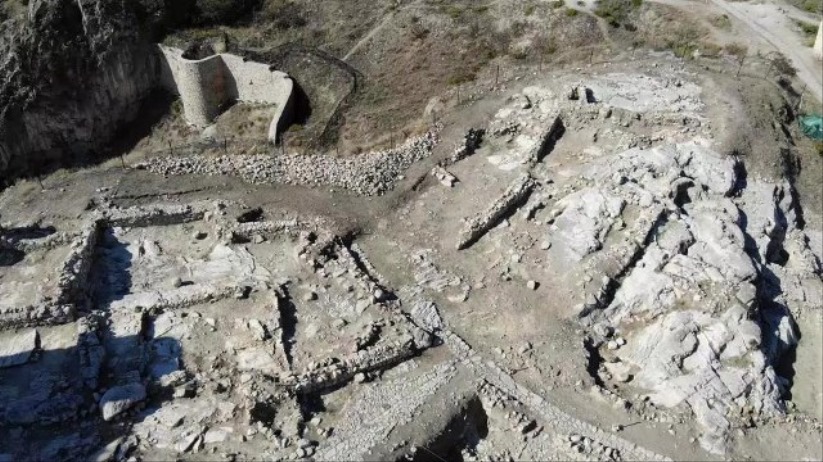 6 asırlık Yıldırım Han Camisi'nin kalıntılarının da keşfedildi