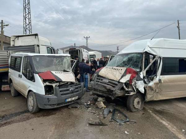 Şırnak'ta trafik kazası: 18 yaralı