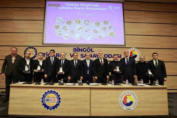 Bingöl'de 'Türkiye Yüzyılı'nda Çalışma Hayatı Buluşmaları' toplantısı gerçekleştirildi