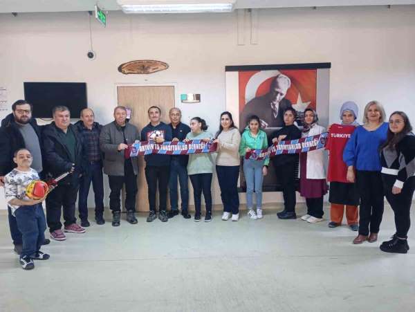 Artvin Trabzonspor Taraftarlar Derneğinden özel gereksinimli bireylere anlamlı ziyaret