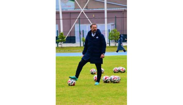 Erciyes 38 FK'da Adem Çak ile ilk antrenman