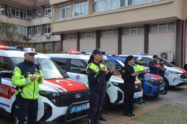 Sinop'ta emniyet ve jandarmaya 19 yeni araç tahsis edildi