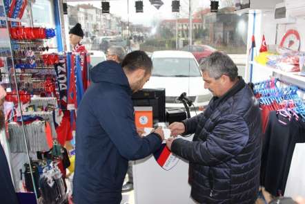 Düzcespor seyircisiz maça hatıra bileti sattı 