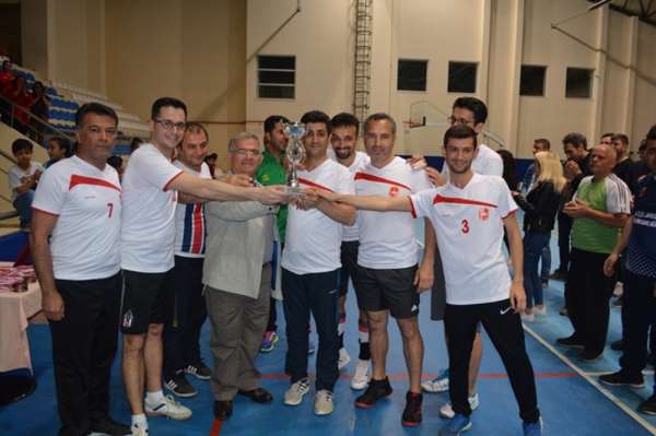 'Kurumlararası Voleybol Turnuvası' sona erdi