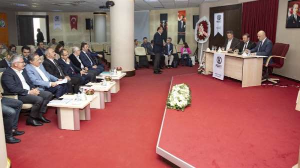Giresun Üniversitesinde 'Cumhurbaşkanlığı Hükümet Sistemi' çalıştayı 