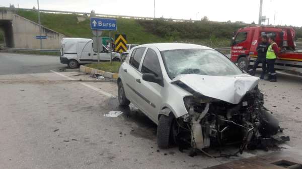 Bursa'da trafik kazası: 1 ölü, 2 yaralı