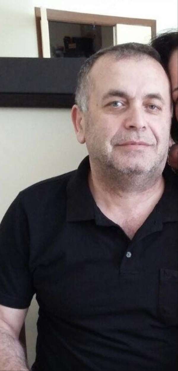 Emekli polis fındık yüklerken kamyonetin altında kaldı 