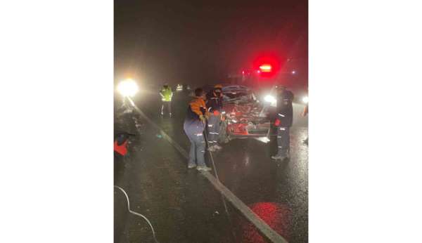 Eskişehir-Kütahya karayolunda zincirleme trafik kazaları: 4'ü ağır 17 yaralı