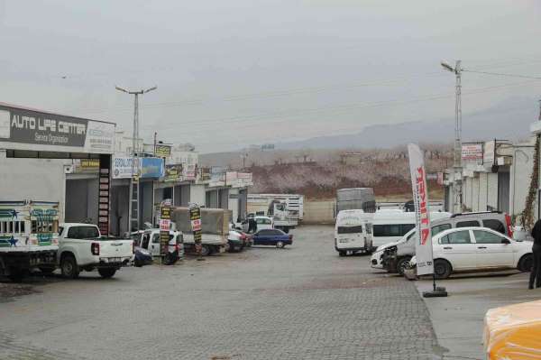 Siirt'te oto sanayi sitesinde yoğunluk esnafı sevindirdi