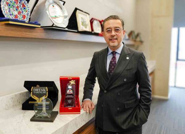 DSO Başkanı Selim Kasapoğlu'na 'En Başarılı İş İnsanı' ödülü