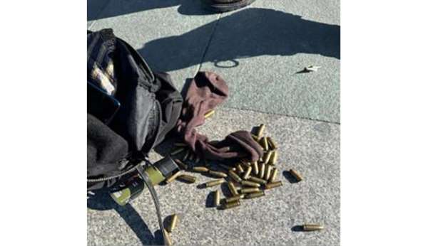 Çağlayan'daki teröristlerin çantalarından çıkan mermiler, plastik kelepçeler ve biber gazının fotoğrafı paylaş