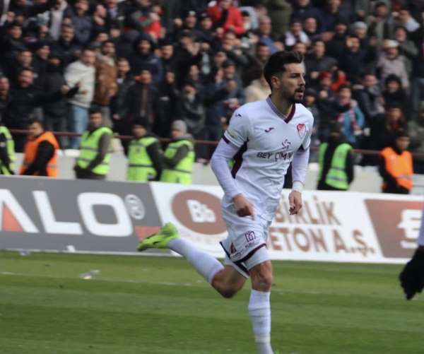 Elazığspor'da Vanspor FK maçının kahramanı Alpay Koldaş