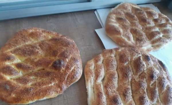 Selendi'de ramazan pidesinin fiyatı belli oldu