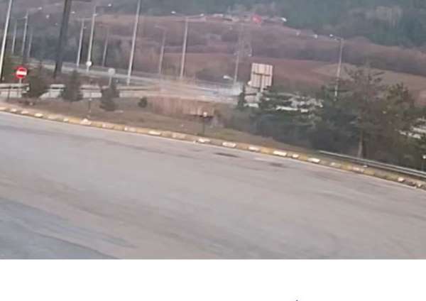 TEM'de 3 kişinin hayatını kaybettiği feci kaza kamerada