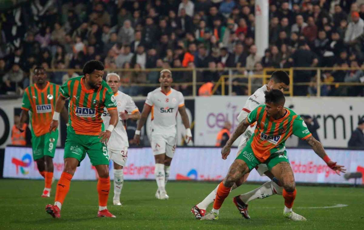 Trendyol Süper Lig: Corendon Alanyaspor: 1 - Galatasaray: 0