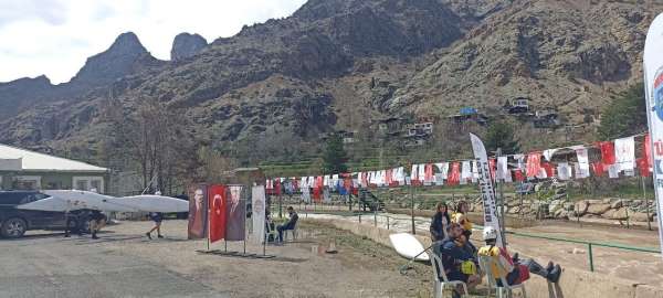 Barhal Çayı'nda son kez düzenlenen kano yarışları nefes kesti - Artvin haber