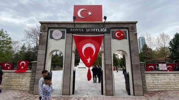 Konya'da Şehitlik ve mezarlıklarda bayram ziyaretleri