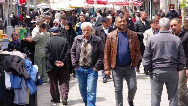 Yozgat'ta çarşı ve pazarda bayram yoğunluğu yaşanıyor