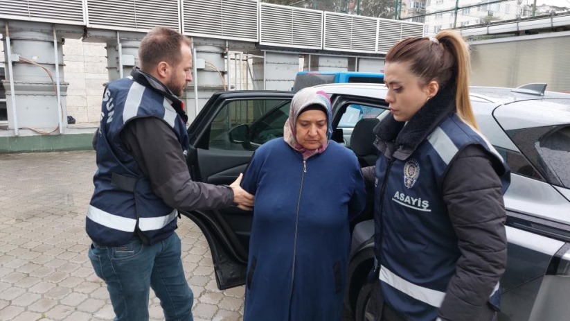 Samsun'da öğretmen kızını boğarak öldüren anne banyoda bileğini keserek intihar süsü verdi