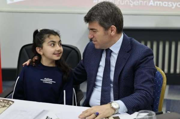 Amasya'da halk gününde valiyi şaşırtan istek: '23 Nisan'da koltuğunuza oturmak istiyorum'
