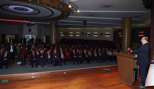 Atatürk Üniversitesi'nde '21. Yüzyılın İlk Çeyreğinde Türk Tarihçiliği' çalıştayı